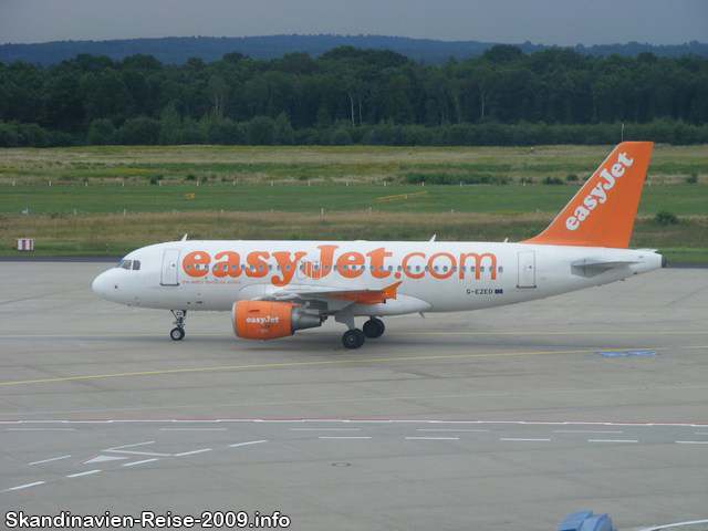 Airbus A319 von Easyjet - G-EZED