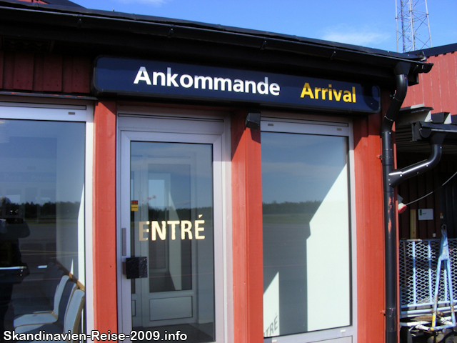 Eingang zum Flughafen Mora-Siljan