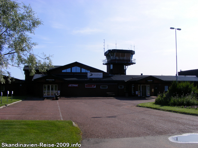 Außenansicht vom Flughafen Mora-Siljan