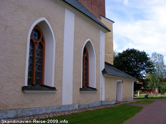 Seitenansicht der Kirche