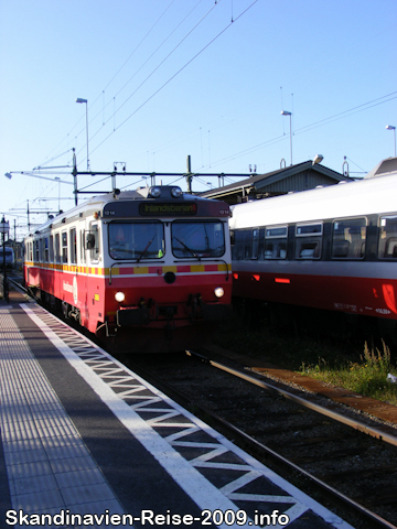 Inlandsbahn im Bahnhof Östersund C