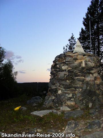 Treriksrøysa mit Grenzstreifen Russland - Finnland