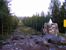 Treriksrøysa mit blick auf Norwegen und Russland von Finnland aus