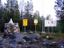 Treriksrøysa mit Finnischen Informationstafeln
